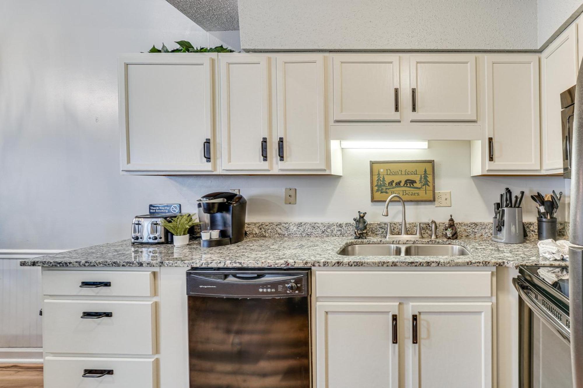 Downtown Gatlinburg Condo With Mountain-View Balcony Eksteriør billede