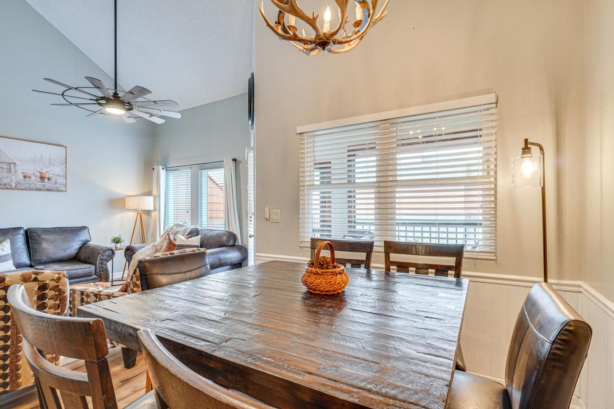 Downtown Gatlinburg Condo With Mountain-View Balcony Eksteriør billede