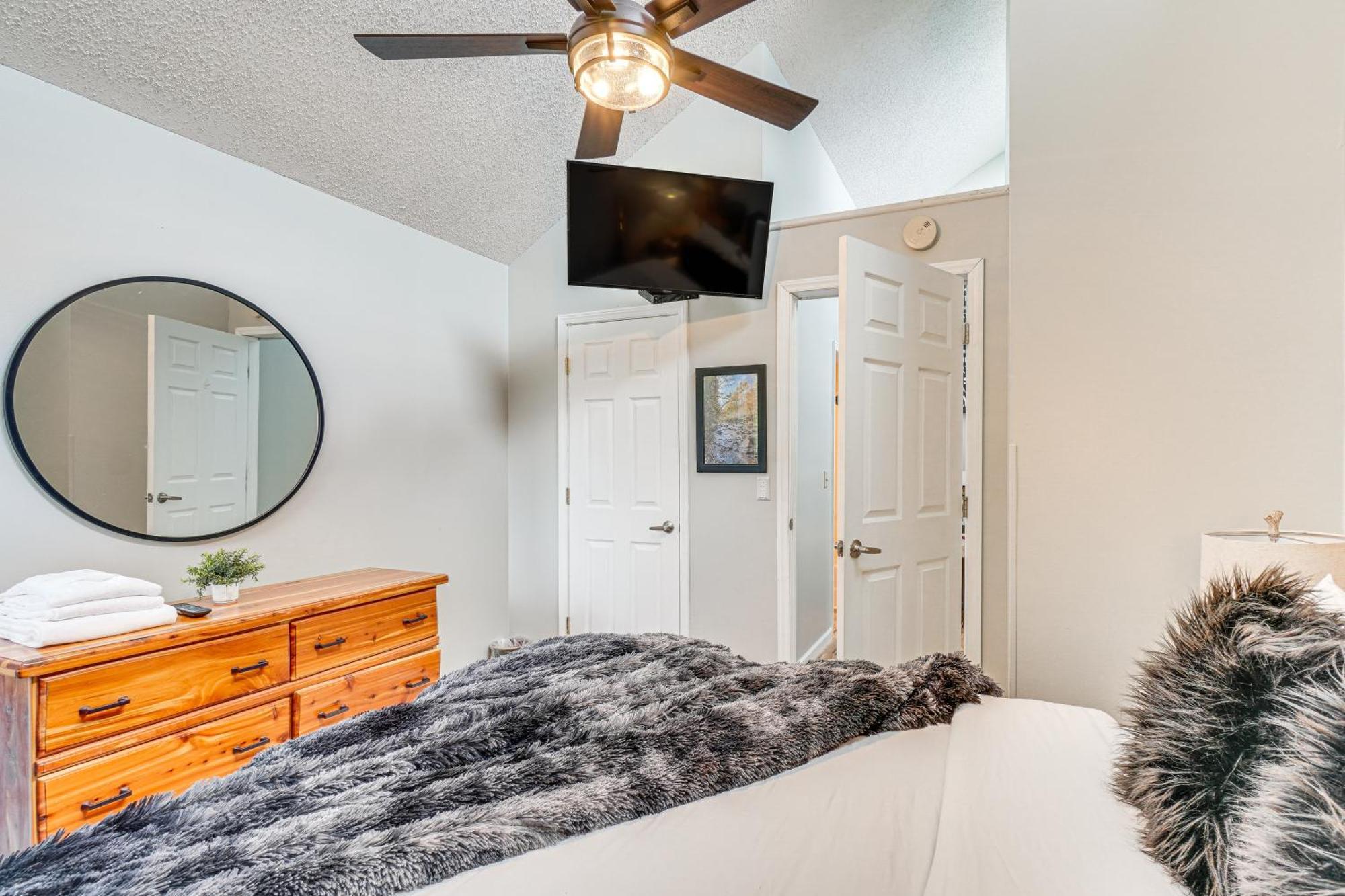 Downtown Gatlinburg Condo With Mountain-View Balcony Eksteriør billede
